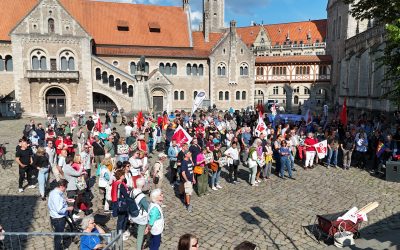 #buntstadt-Kundgebung auf dem Burgplatz zum Tag des Grundgesetzes